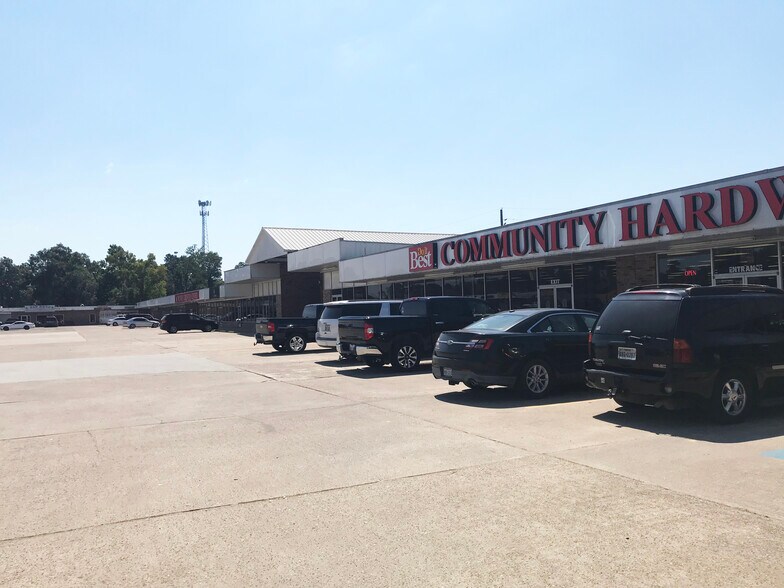 More Photos Of 22480-22606 Community Dr, New Caney Freestanding For Lease