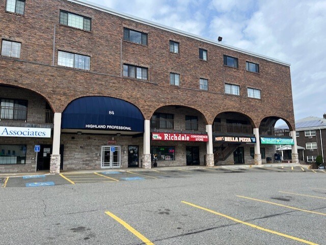More Photos Of 84 Highland Ave, Salem Medical For Lease