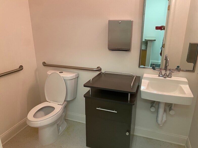 More Photos Of 4745 Sutton Park Ct, Jacksonville Office For Sale