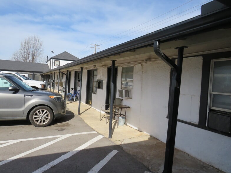 More Photos Of 925 W Main St, Yukon Apartments For Sale