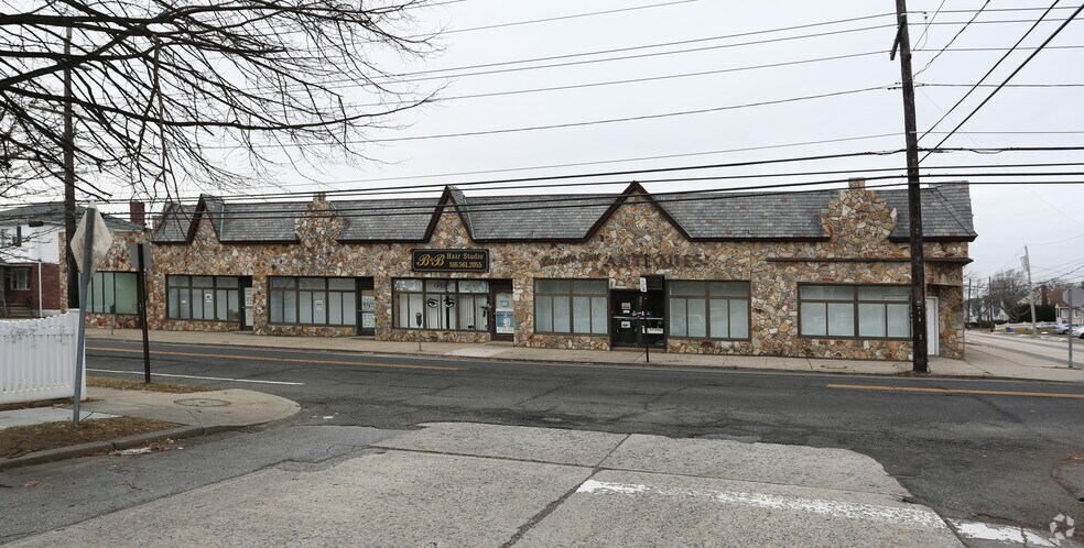 More Photos Of 900-920 Rockaway Ave, Valley Stream Storefront For Lease