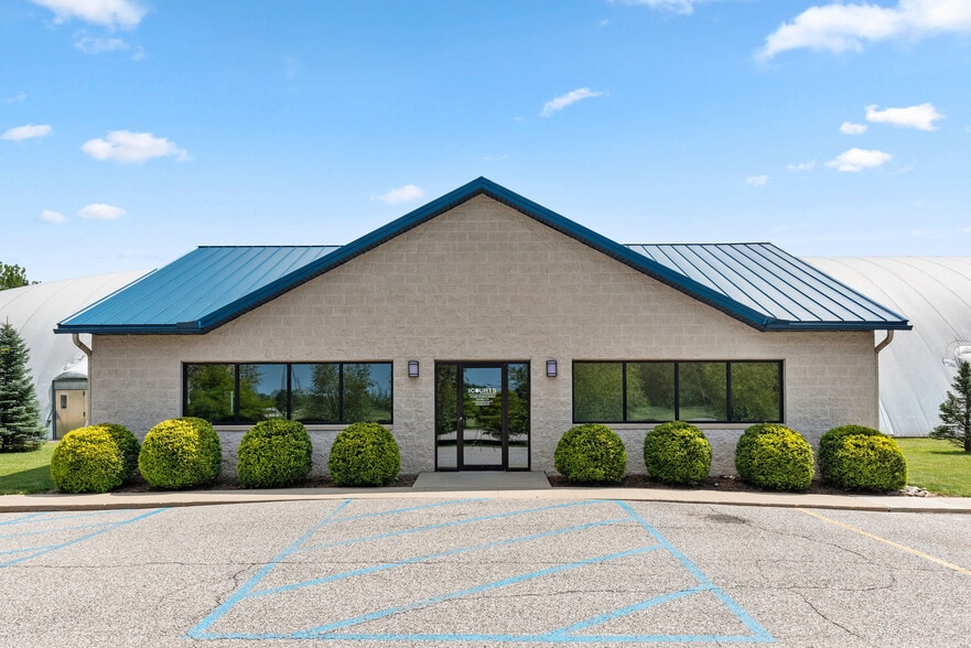 More Photos Of 127 E US Highway 6, Valparaiso Sports And Entertainment For Sale