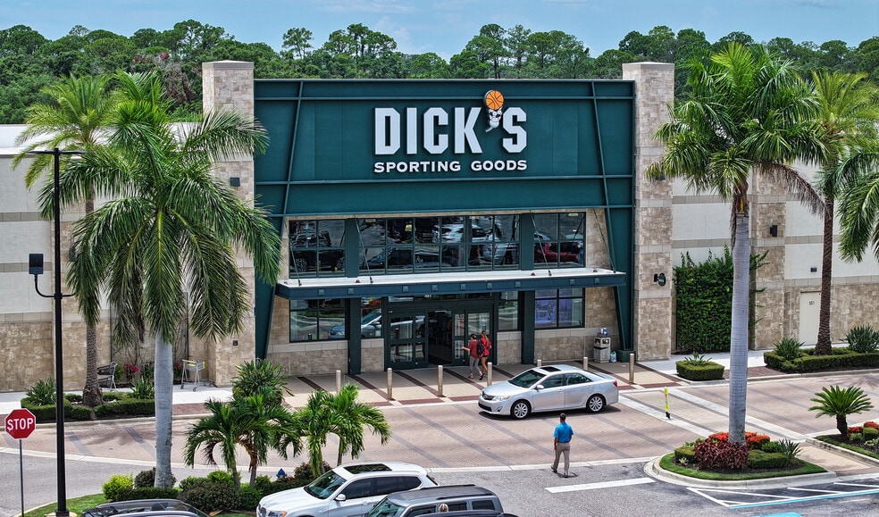 More Photos Of 101 N Cattlemen Rd, Sarasota Unknown For Lease