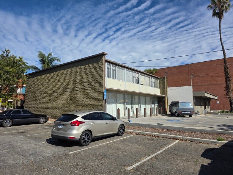More Photos Of 228 S A St, Oxnard Medical For Sale