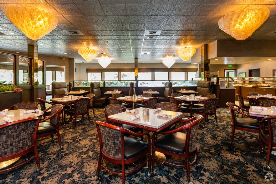 More Photos Of 11707 NE Airport Way, Portland Hotel For Lease