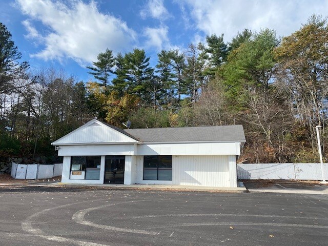 Primary Photo Of 95 Nooseneck Hill Rd, West Greenwich General Retail For Sale