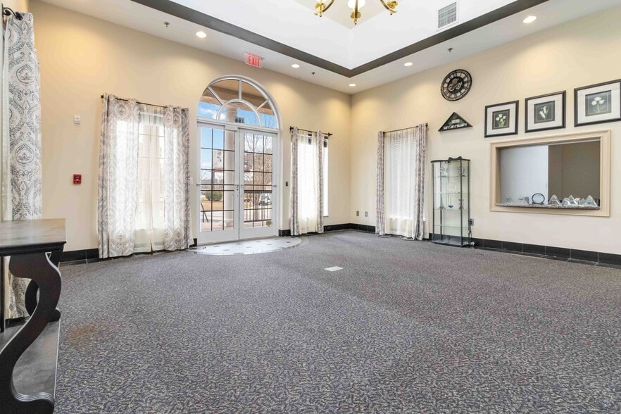 More Photos Of 500 Plantation Park Dr, Loganville Office For Sale