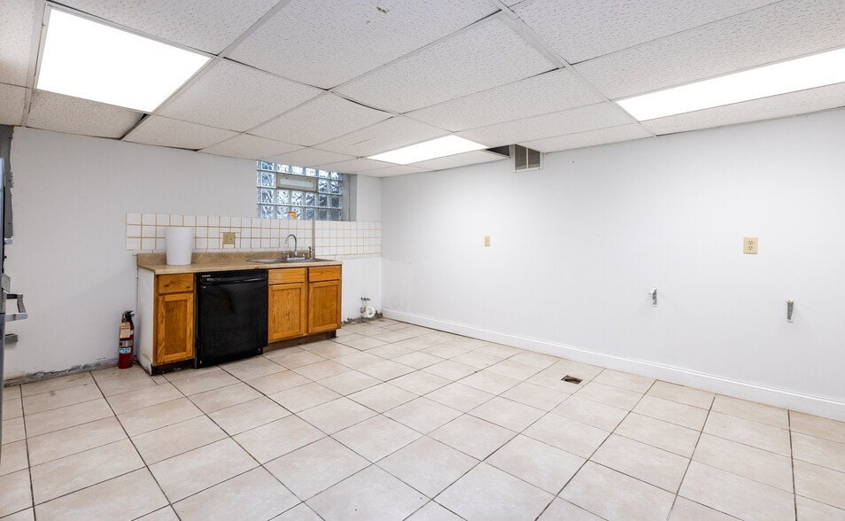 More Photos Of 3429 Prospect St, Indianapolis Religious Facility For Sale