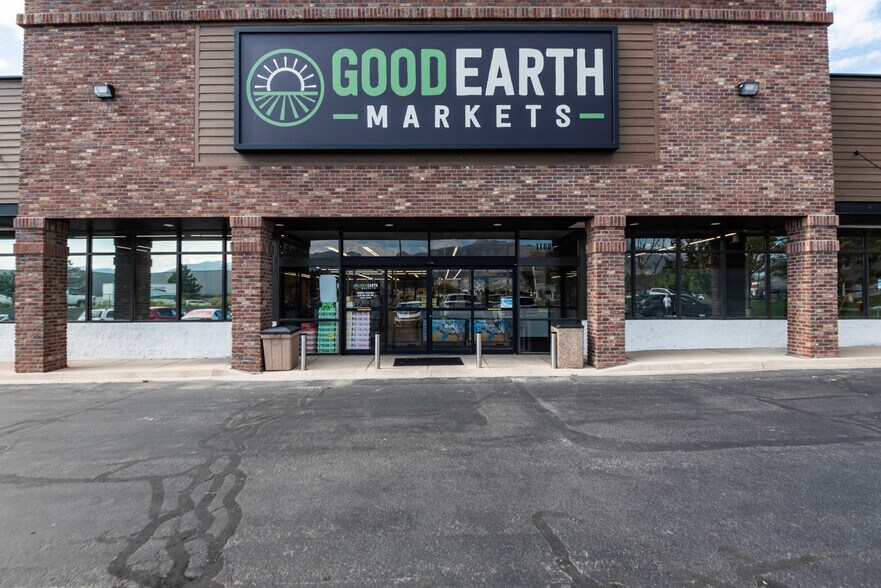 More Photos Of 1160 W Hill Field Rd, Layton Freestanding For Lease