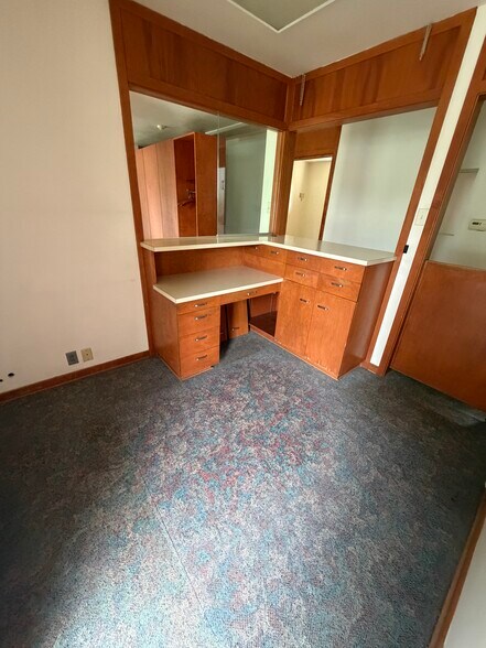 More Photos Of 205 N 13th St, Nebraska City Office For Sale