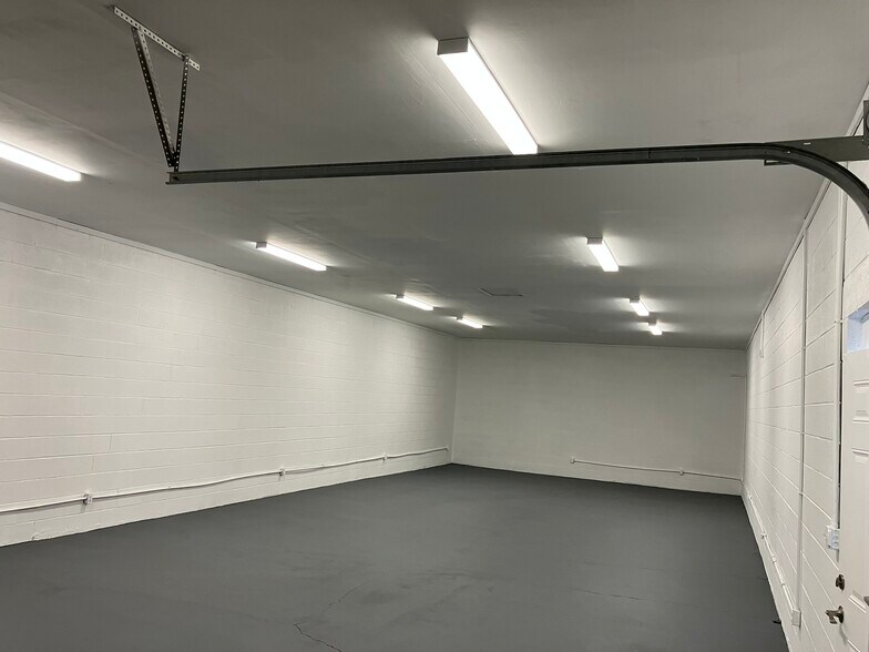 More Photos Of 151 Lee St, Forest City Light Distribution For Lease