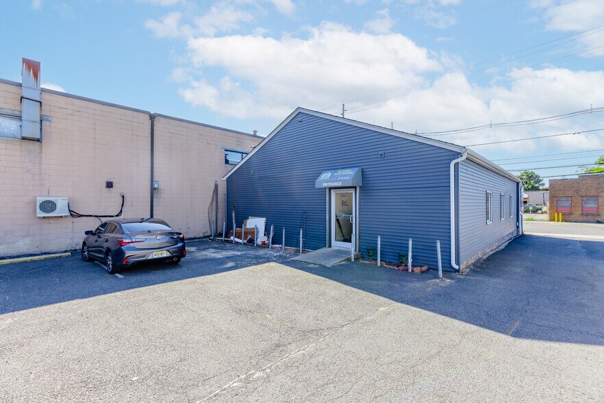 More Photos Of 457 Paterson Ave, Wallington Restaurant For Lease