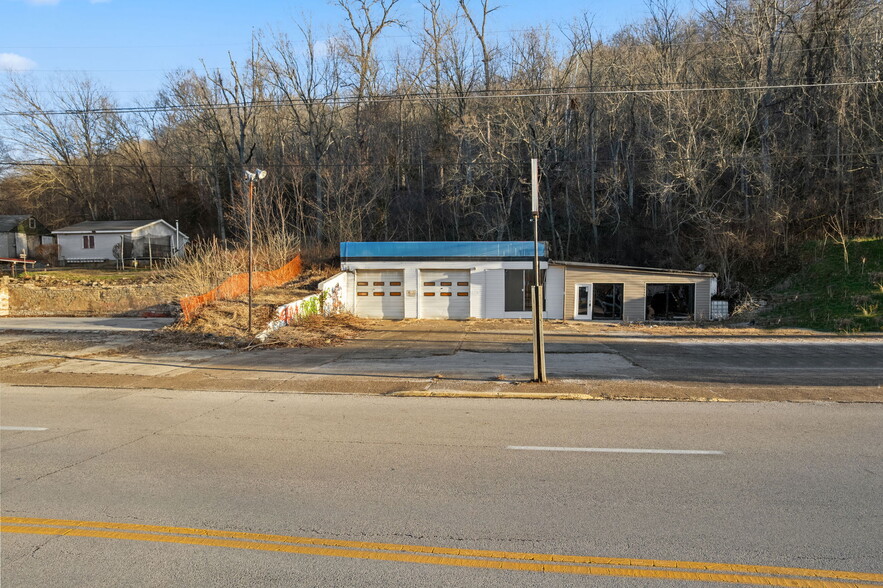 More Photos Of 656 US 52, Aberdeen Flex For Sale