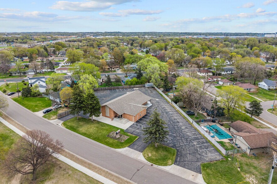 More Photos Of 6206 Lilac Dr N, Brooklyn Center Religious Facility For Sale