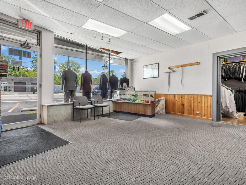 More Photos Of 17702 Oak Park Ave, Tinley Park Storefront Retail Office For Sale