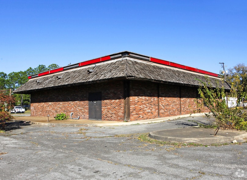 Primary Photo Of 4013 Messer Airport Hwy, Birmingham Fast Food For Sale