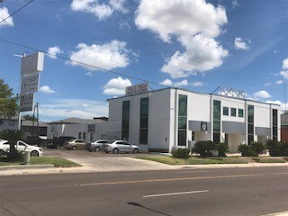 More Photos Of 102 E Calton Rd, Laredo Storefront Retail Office For Sale