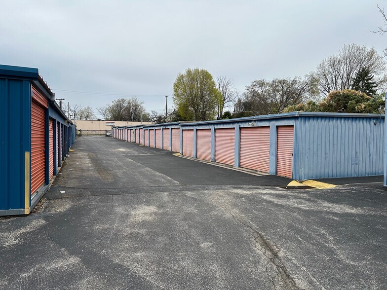 More Photos Of 311-315 Oak Ln, Glenolden Self Storage For Sale