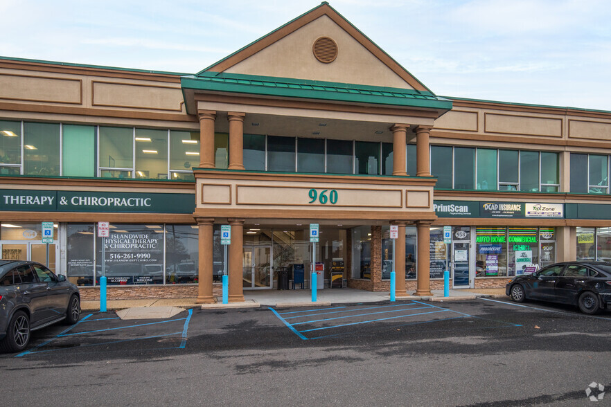 960 S Broadway, Hicksville, NY 11801 Medical Office For Lease