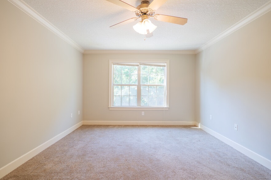 More Photos Of 3400 N Barack Obama Blvd, Valdosta Apartments For Sale
