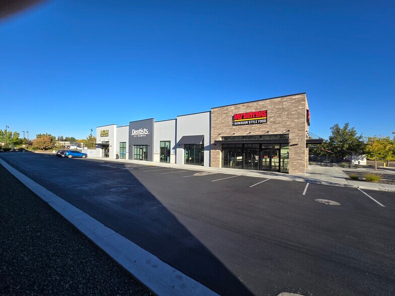 More Photos Of 1255 N Happy Valley Rd, Nampa Restaurant For Sale
