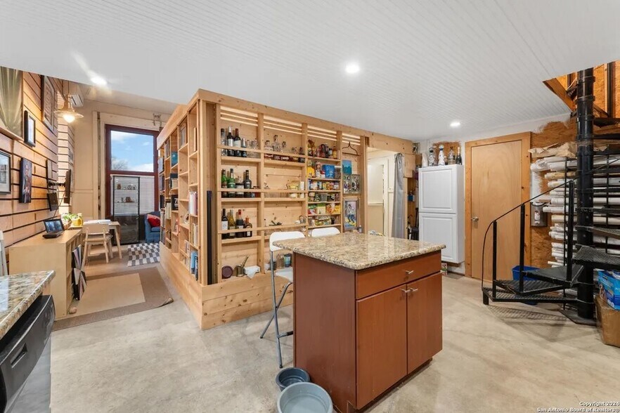 More Photos Of 2323 Buena Vista St, San Antonio Freestanding For Sale