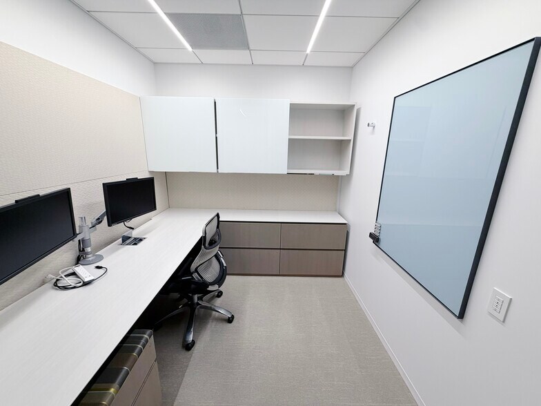 More Photos Of 515 S Flower St, Los Angeles Office For Lease