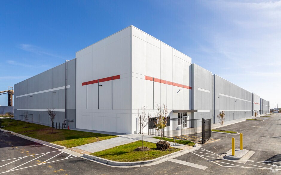 More Photos Of 4601 Curtis Ave, Baltimore Distribution For Lease