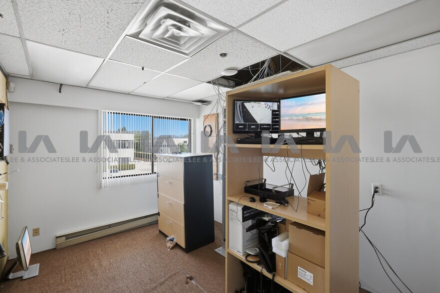 More Photos Of 18788 96th Ave, Surrey Warehouse For Lease