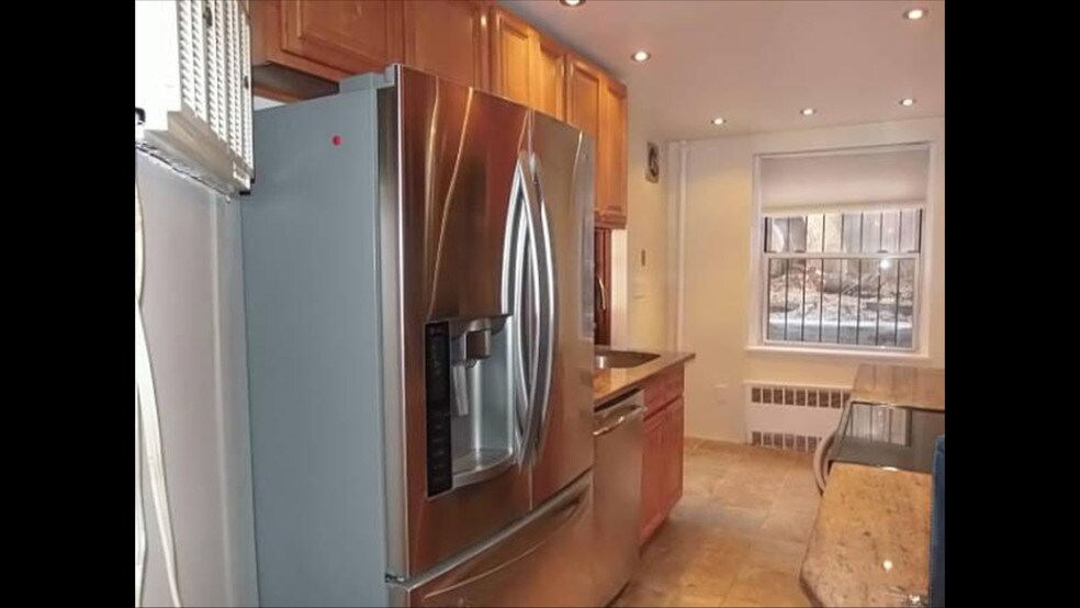 More Photos Of 102 Pierrepont St, Brooklyn Apartments For Sale