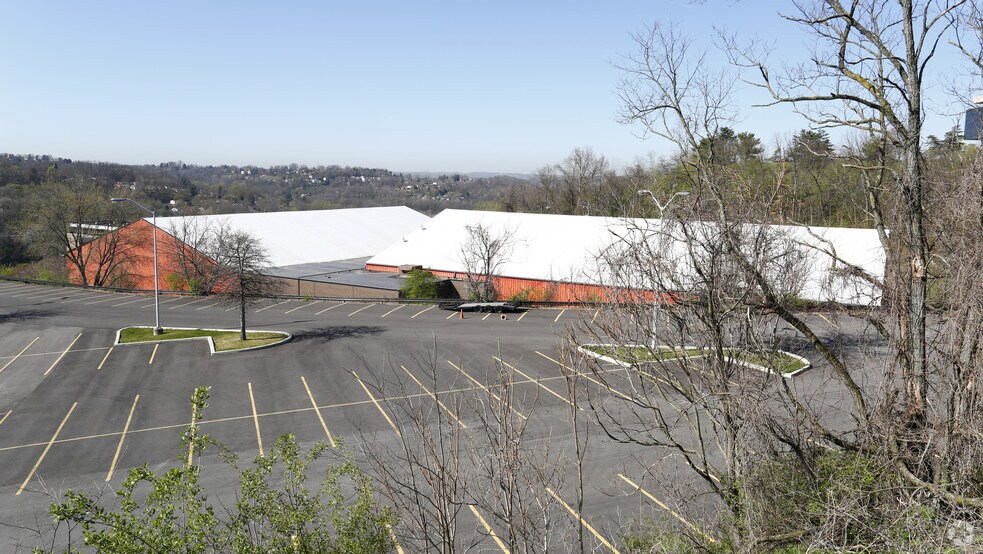 More Photos Of 600 Iron City Dr, Pittsburgh Freestanding For Lease