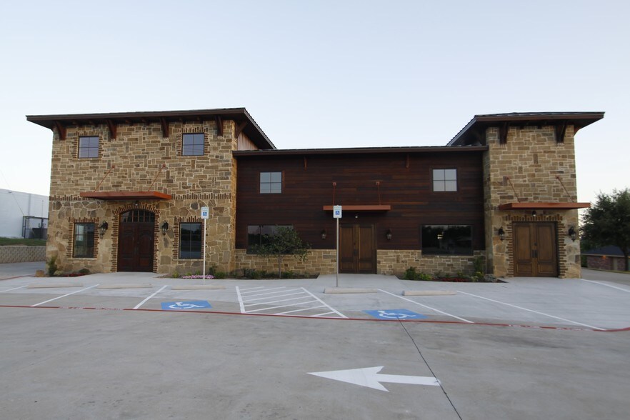 More Photos Of 1510 Fort Worth Hwy, Weatherford Medical For Lease