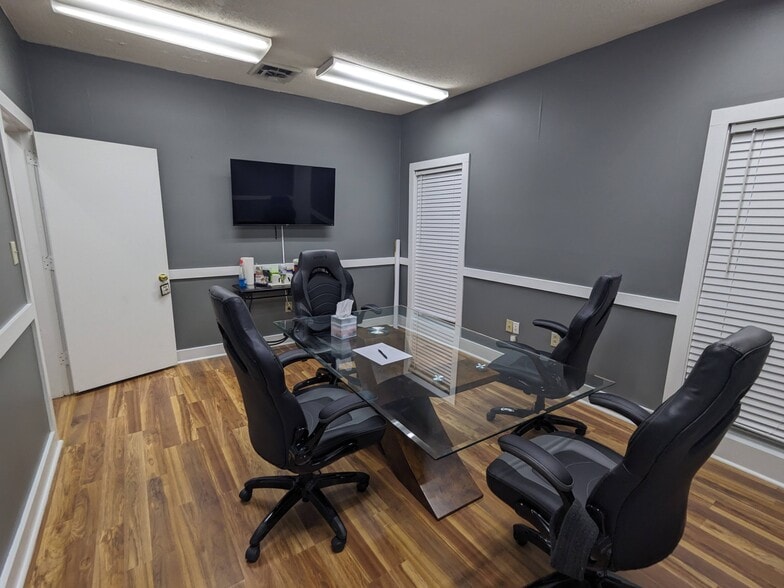 More Photos Of 1005 Bullard Ct, Raleigh Medical For Lease