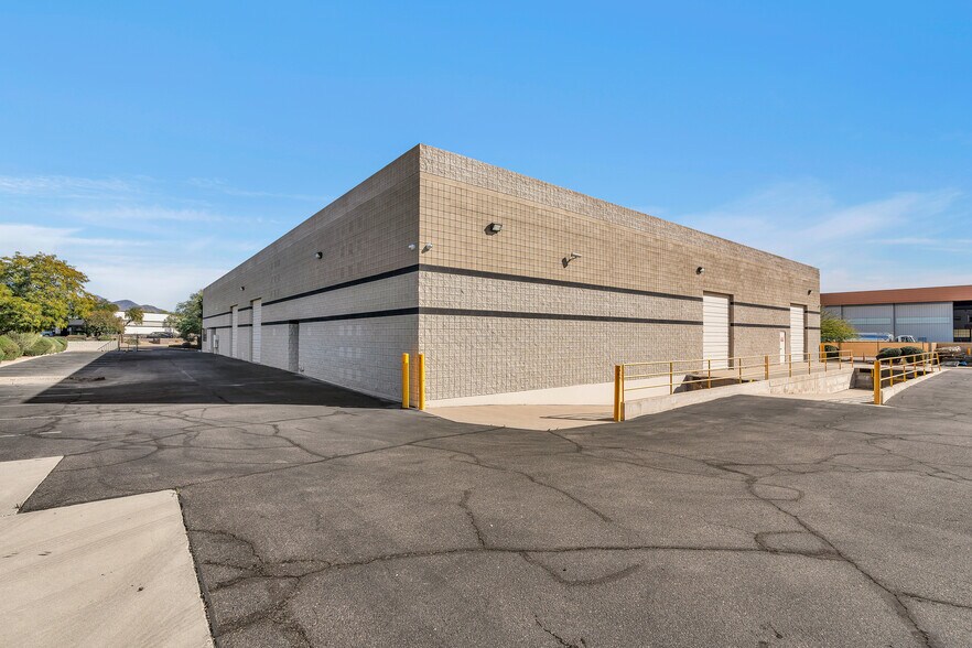 More Photos Of 15490 N 83rd Way, Scottsdale Warehouse For Lease