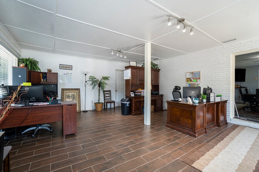 More Photos Of 7336 Lee Rd, Lithia Springs Office Residential For Sale