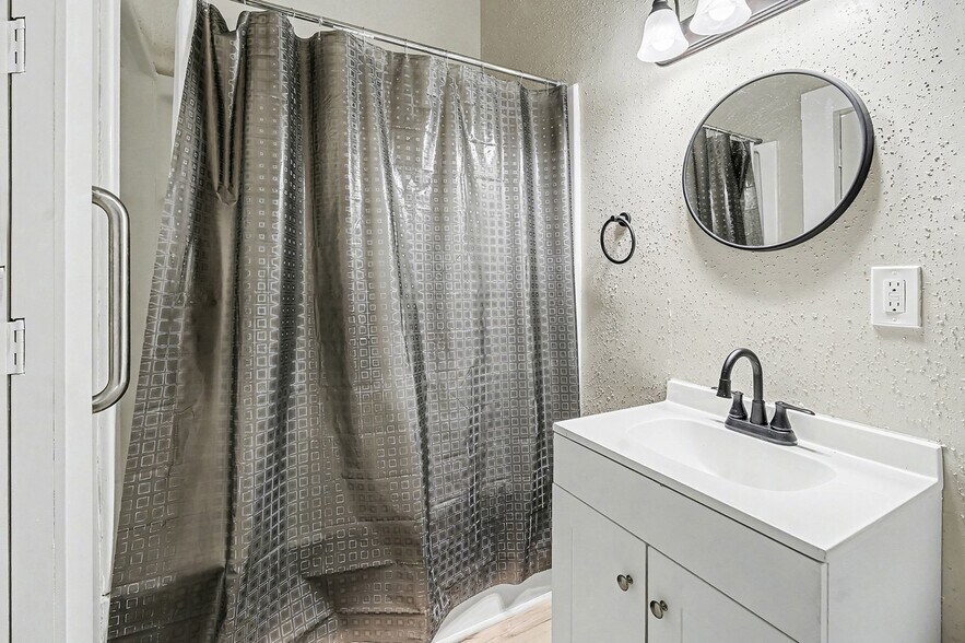 More Photos Of 1302 Faraon St, Saint Joseph Office For Sale