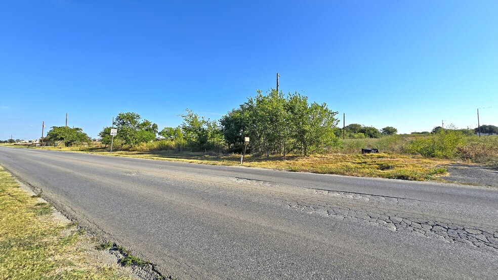 More Photos Of 1239 Barbarosa Rd & 1255 Saur Ln, New Braunfels Land For Sale