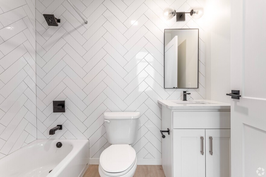 More Photos Of 57 Cannon St, Poughkeepsie Apartments For Lease