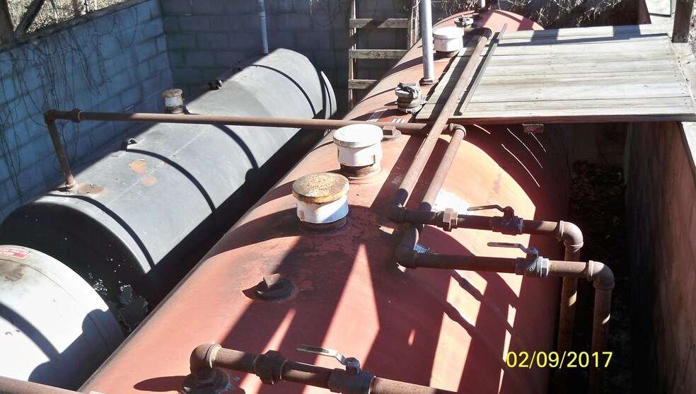 More Photos Of 11855 Nashville Hwy, Baxter Convenience Store For Sale