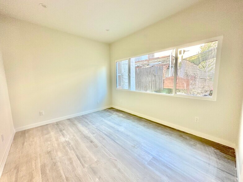 More Photos Of 1637-1639 1/2 Micheltorena St, Los Angeles Apartments For Sale