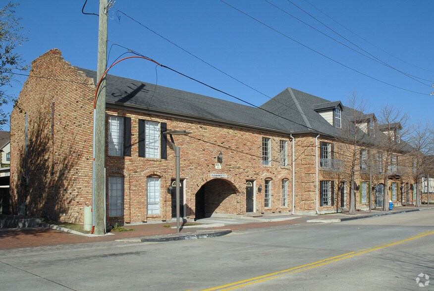 More Photos Of 2320 McCue Rd, Houston Apartments For Sale