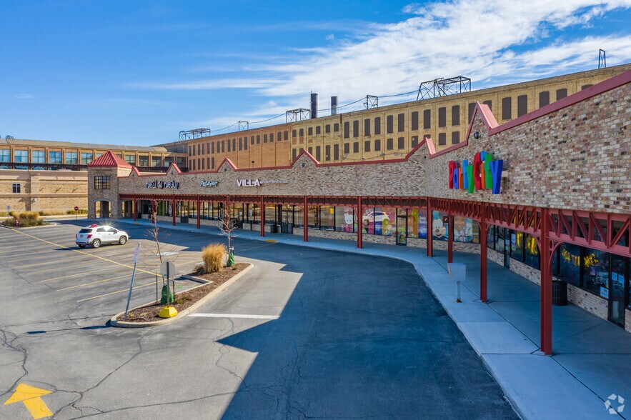 More Photos Of 6702-6852 Greenfield Rd, West Allis Unknown For Lease