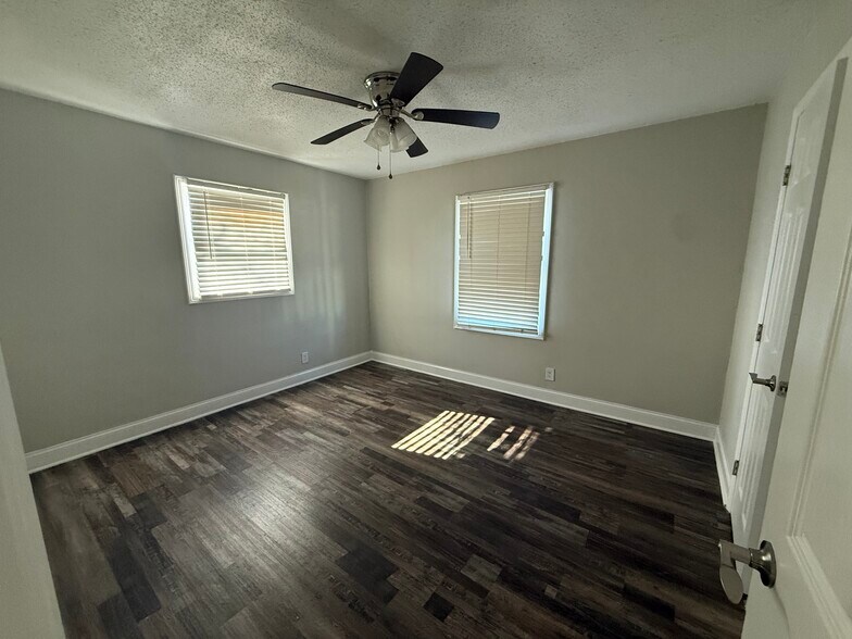 More Photos Of 2213 Alma Ct, Charlotte Apartments For Sale
