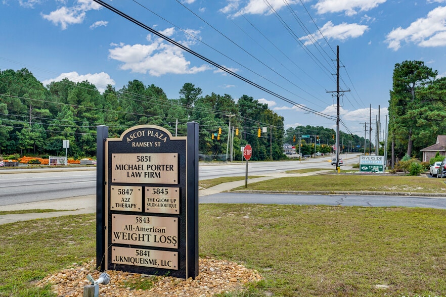 More Photos Of 5841-5851 Ramsey St, Fayetteville Office Residential For Lease