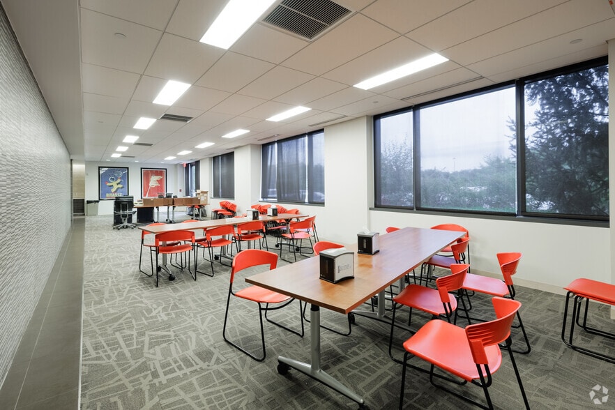 More Photos Of 1 Jefferson Rd, Parsippany Office For Sale