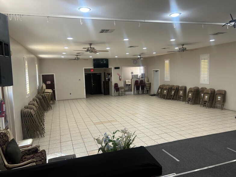 More Photos Of 901 Stewart Ave, Las Vegas Specialty For Sale