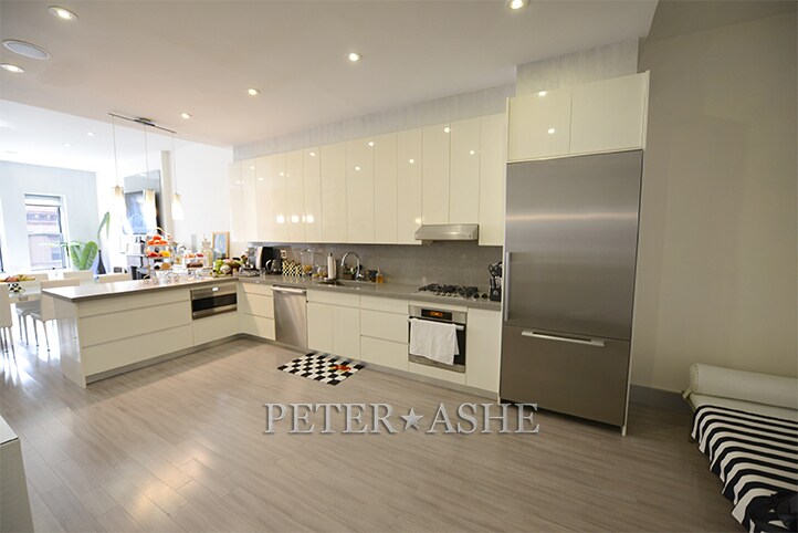 More Photos Of 53 E 64th St, New York Apartments For Sale