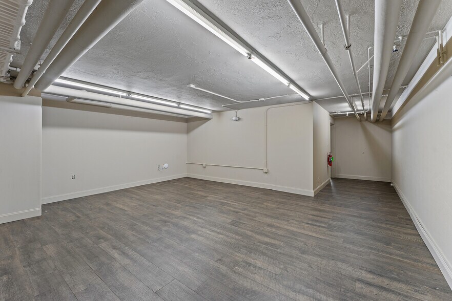 More Photos Of 403 Tenney Ave, Campbell Bank For Sale