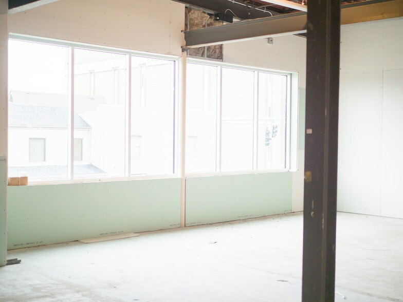 More Photos Of 600 Frederica St, Owensboro Office For Lease