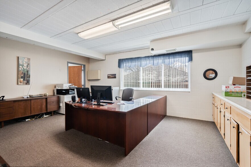 More Photos Of 618 S Main St, Kokomo Specialty For Sale